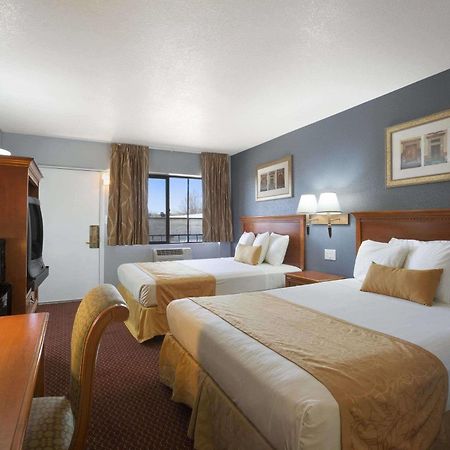 Travelodge By Wyndham Flagstaff Near I-40 Exterior photo