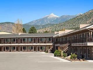 Travelodge By Wyndham Flagstaff Near I-40 Exterior photo